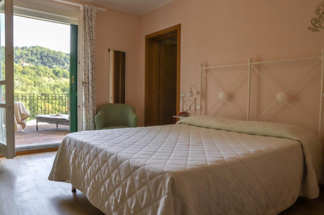 Cà Del Moro Resort Pontremoli Esterno foto