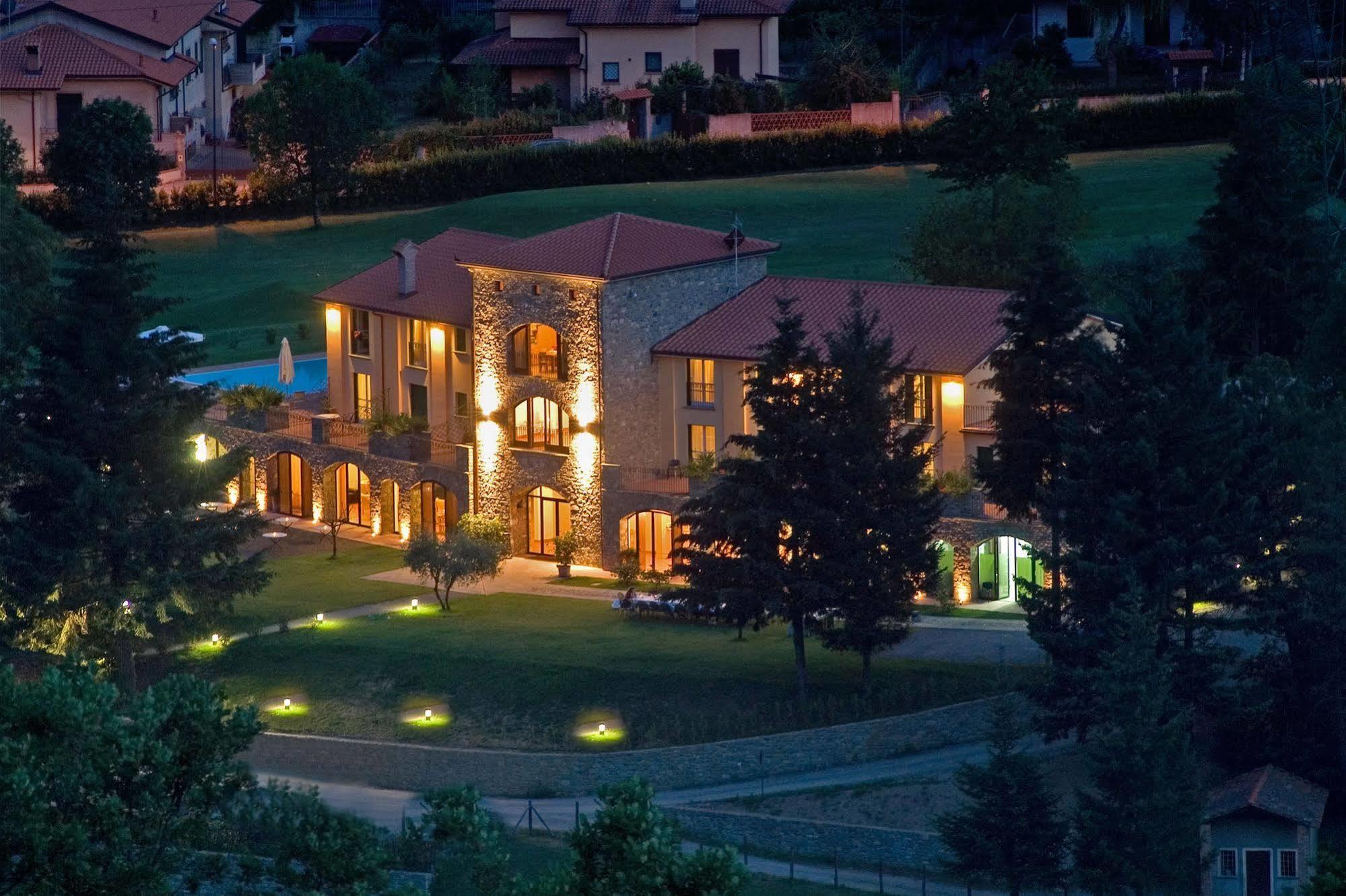 Cà Del Moro Resort Pontremoli Esterno foto