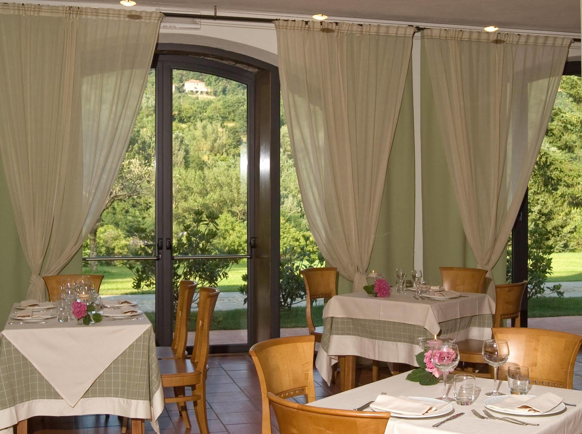 Cà Del Moro Resort Pontremoli Esterno foto