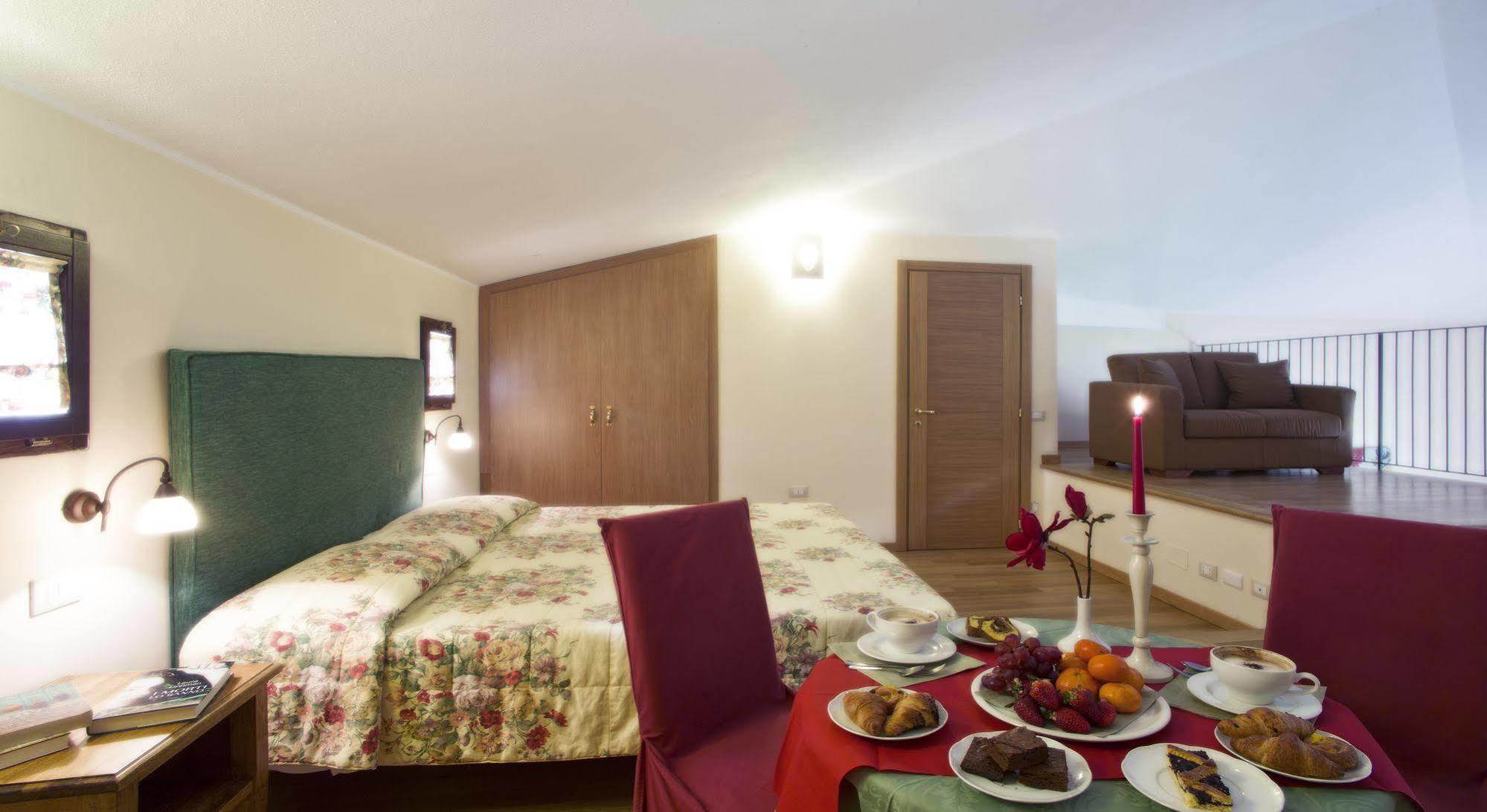 Cà Del Moro Resort Pontremoli Esterno foto