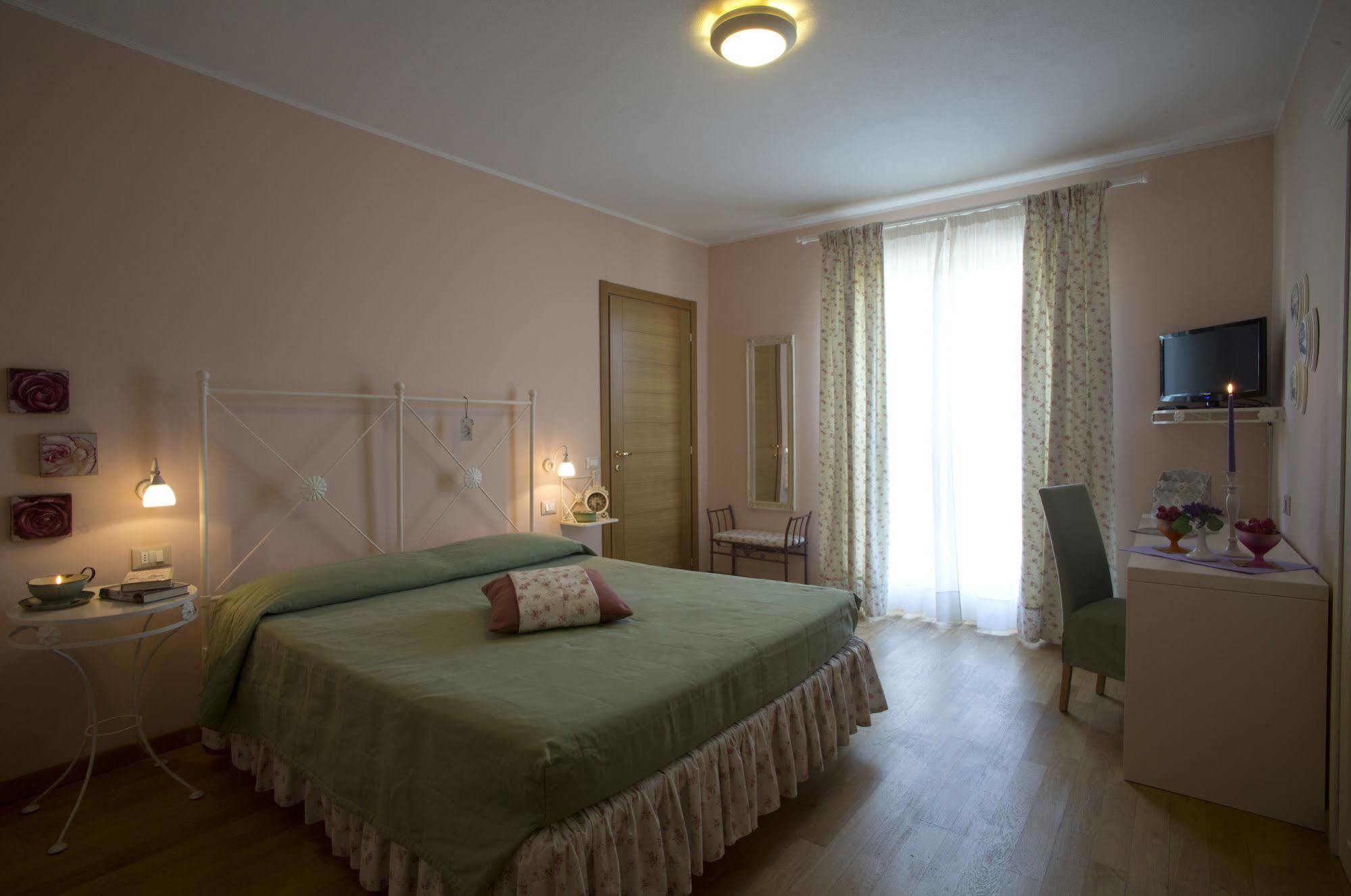 Cà Del Moro Resort Pontremoli Esterno foto
